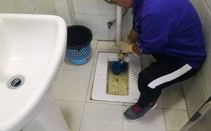 阿瓦提疏通蹲坑