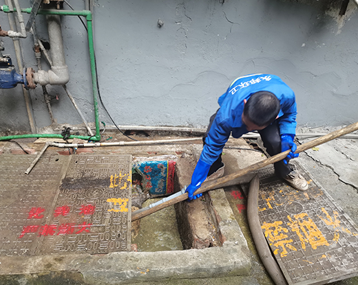 阿瓦提清掏化粪池