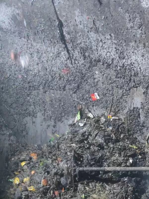 阿瓦提污水池清理