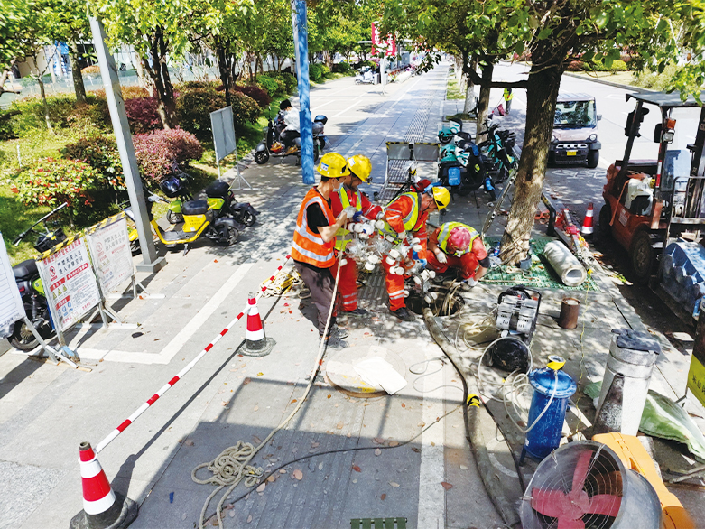  阿瓦提UV-CIPP紫外光固化修复